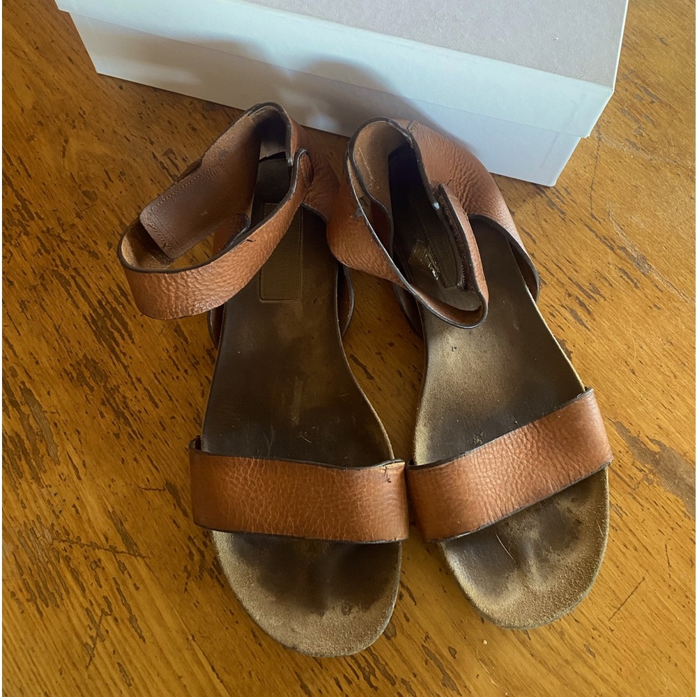 Super comfy Pedro Garcia flats w cork bed